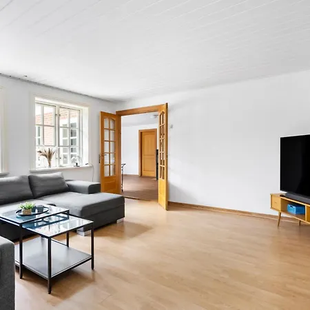 3 Bedroom Beautiful In *